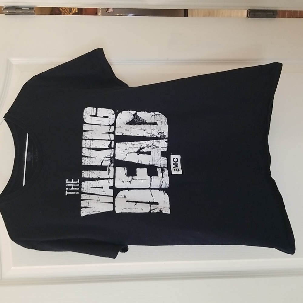 The Walking Dead Black and White T-shirt. Size L